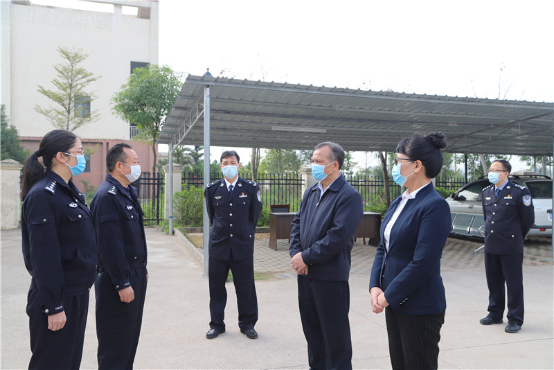 钦州:林庆山郭晓红到监管场所和监狱部门检查指导疫情