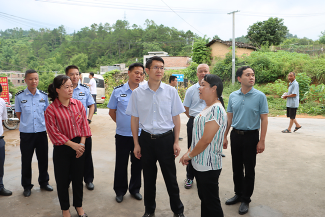 梧州市委常委副市长何予平到岑溪市调研指导工作
